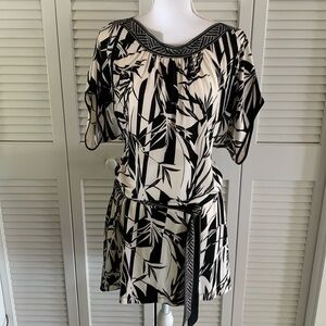 BCBG MaxAzria Black Cream Leaf Print Mini Dress Stretch Belt Oversize Size Small